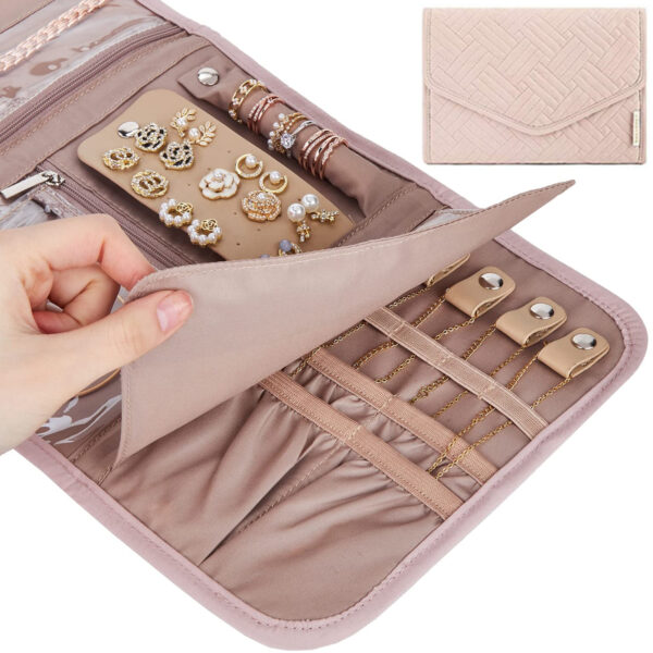 Roll Foldable Jewelry Case: Your Travel Companion