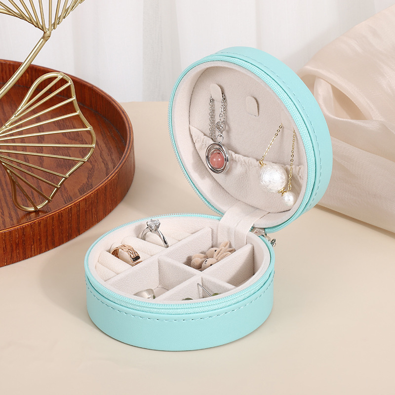 Portable Jewelry Box: Travel-Friendly Organizer